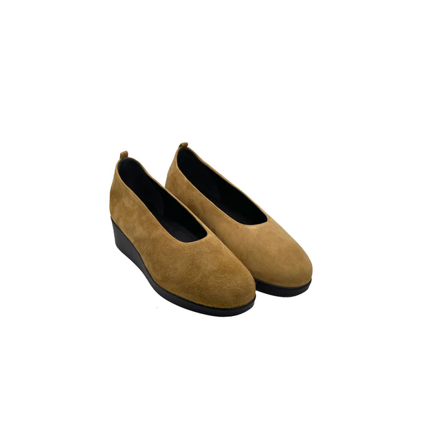 IO Slipper - Ochre Suede